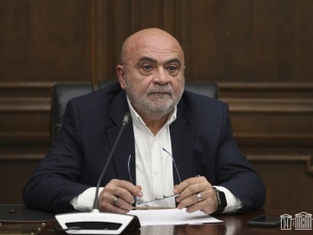 ՀՌՀ-ն կողմ չէ «Շողակաթ» հեռուստաընկերության փակմանը․  Տիգրան Հակոբյան