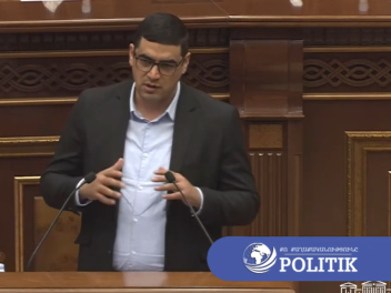 Շատ լավ կլիներ, որ Միքայել սրբազանն այս դահլի...