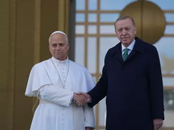 Թուրքիա ժամանած Հռոմի պապը հանդիպել է Էրդողան...