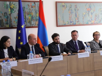 ՀՀ ԱԳ փոխնախարարը և ԵՄ դեսպանները քննարկել են...