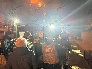 Զելենսկու գրասենյակի ղեկավարի տանը խուզարկութ...