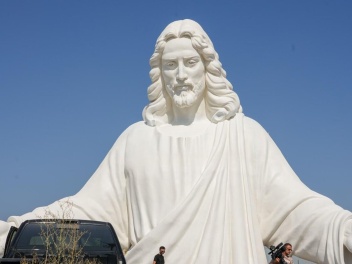 Հարյուրավոր կամավորներ բարձրացել են Հատիսի գա...