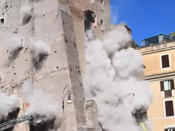 Հռոմի կենտրոնում փլուզվել է պատմական աշտարակի...