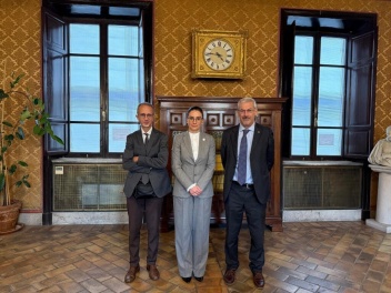 Աննա Վարդապետյանը հանդիպել է Իտալիայի Վերաքնն...