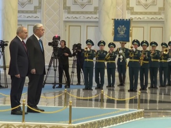 Ինչպես են Փաշինյանին դիմավորում Ղազախստանում