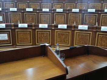 Գյումրիի ավագանու նիստը չկայացավ. Քվորում չկա...