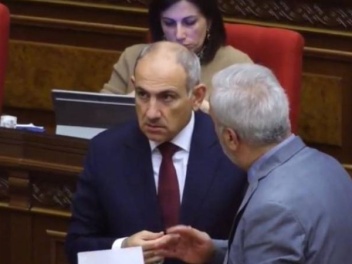 Փաշինյանը «քեն քշեց», Քոչարյանը՝ «բոչկա գլորե...