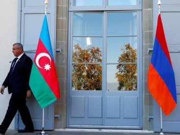 Հայաստանից 5 փորձագետ Բաքվում կլոր սեղան-քննա...