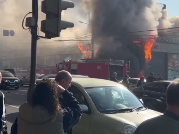 Հրդեհ՝ Կոմիտասի «Երևան Սիթիում»