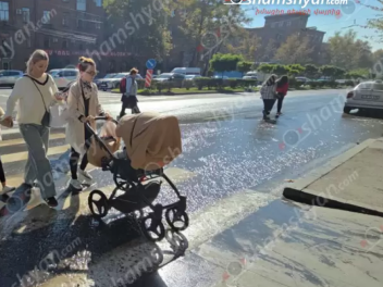 Ազատության պողոտան մի քանի օր է՝ ողողված է կե...