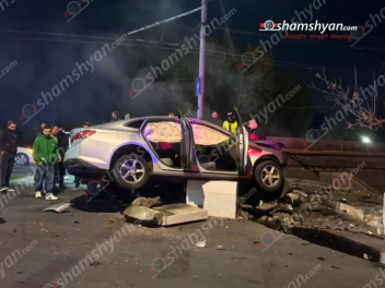 Երևանում «Chevrolet»-ը բախվել է բետոնե պաշտպա...