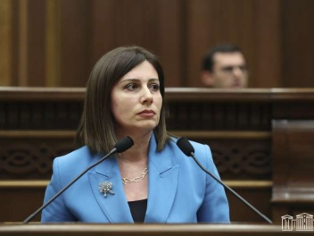 Կիրակի պատարագ գնալու ենք ու շարունակելու ենք...