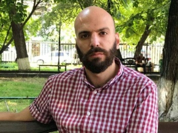 Ձերբակալվել է նաև «Անտիֆեյք»-ի լրագրող Դավիթ...