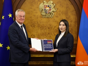 Արփինե Սարգսյանը ստացել է ՀՀ-ԵՄ վիզաների ազատ...