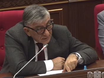 Ովքե՞ր են վերահսկում և ո՞վ է պատասխանատու պետ...