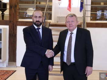 Արարատ Միրզոյանը և Լարս Լոկկե Ռասմուսենը քննա...