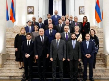 ԵՄ դեսպանները քարտ-բլանշ են տվել․ «Հրապարակ»