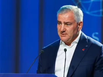 Կարապետյանը պատանդ է․ ոչ մի այլընտրանք չի քննարկվում․ «Հրապարակ»