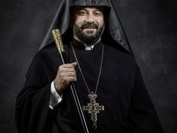 Վեհափառը Սուրբ Եկեղեցու օրինական, կանոնական և...