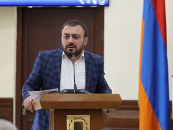 Էստեղ ոչ մեկ ձեր ենթական չի, բայց դուք մեզ հա...
