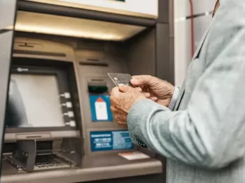 Թոշակառուները կարող են այսօր անցում կատարել ա...