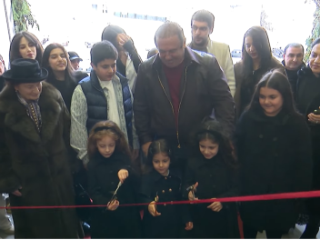 Եղնիկներ և վերանդա. Ծաղկաձորում դռներն են բաց...