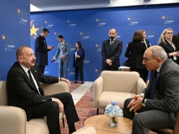 Ո՞ւմ և ինչի՞ համար է երախտապարտ Փաշինյանը.......