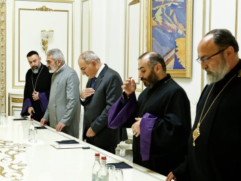 Փաշինյանի համար «խիյարը թարս է բուսնել»