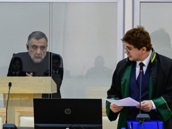 Ադրբեջանցի դատախազը պահանջել է Ռուբեն Վարդանյանի ցմաh ազատազրկում