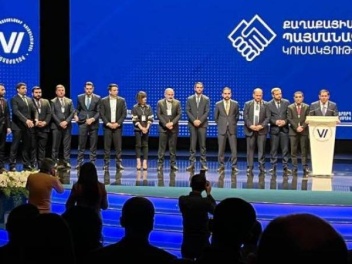 Իշխանական պատգամավորներից ոմանք հասկացնում են...