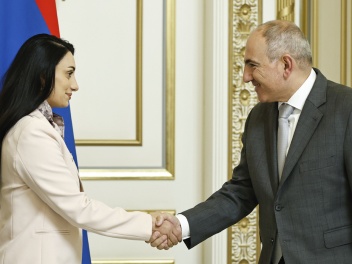 Փաշինյանը բարձր է գնահատել Նազիկ Ավդալյանի ան...