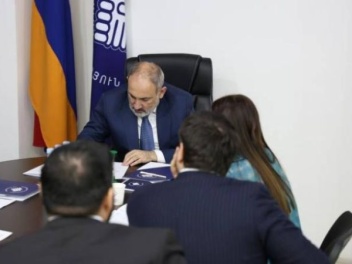 Փաշինյանը չի մարսել սեփական ուսապարկերի պահվածքը․ «Հրապարակ»