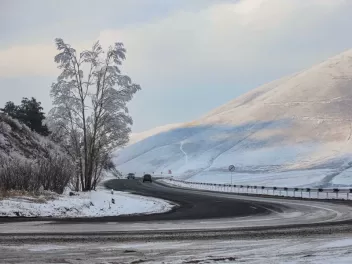 Վարդենյաց լեռնանցքի երթեւեկելի մասը մշակում ե...