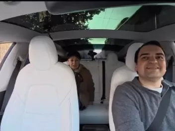 Նարեկ Կարապետյանը տաքսի է վարել և հաճախորդներ...