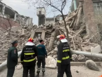 Բեռնատարներին չեն թողնում Շիրակի փողոց, որ շի...