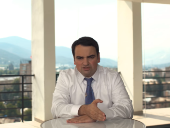 Փաշինյան, մի արա այդ բանը. Նարեկ Կարապետյան