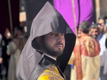 Հայր Հովհաննես Թորգոմյանը հայտարարություն է տ...