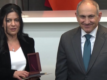 Պարգևներ՝ ՊԵԿ աշխատակիցների. Փաշինյանը տեսանյ...