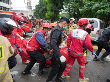 Ինդոնեզիայում շենքում բռնկված հրդեհից 20 մարդ...
