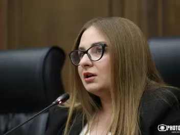 Հայտնի «պապիկ ծեծելու» գործը կարճվեց, դատարան...