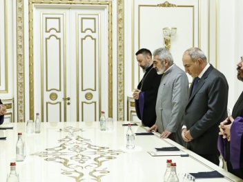 Ուխտադրուժները.... «տիրադավ» հոգևորոկանները դ...