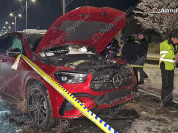 Երևանում բախվել են «Mercedes»-ը, «Nissan»-ը և «Hongqi»-ն