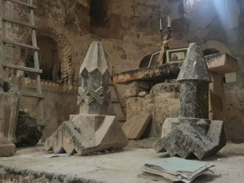 Ադրբեջանցիները վանդալիզմի են ենթարկել Մարտակերտի 17-րդ դարի Երից Մանկանց վանքը