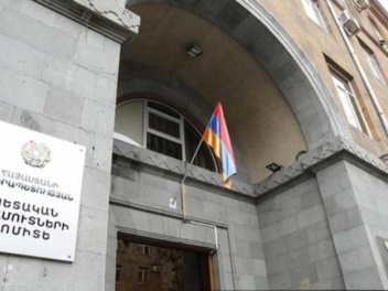 ՊԵԿ-ը հարկային «տեռորի» է ենթարկում, որ «պետական ընտրակաշառք» բաժանեն․ «Հրապարակ»