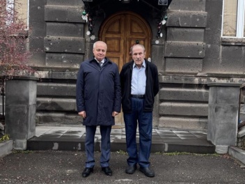 Լևոն Տեր-Պետրոսյանը Սերգեյ Կոպիրկինի հետ քննա...