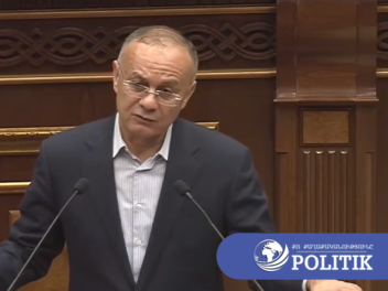 Սահմանին կանգնած զինվորին ասում եք՝ գնա քննություն հանձնի. Սեյրան Օհանյանը՝ Պապիկյանին