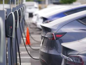 Ֆիզիկական անձինք սպառել են էլեկտրոմոբիլի ներմ...