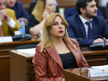 Զարուհի Փոստանջյանի նկատմամբ նախաձեռնվել է վա...