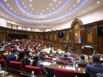 ԱԺ պատգամավորներից յուրաքանչյուրի հաշվին ավելի քան 3 միլիոն դրամ է փոխանցվել․ «Հրապարակ»