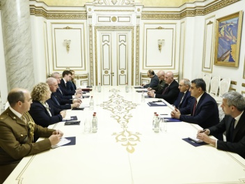 Մտքեր են փոխանակվել TRIPP և «Խաղաղության խաչմ...